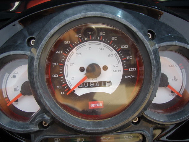 Купить мотоцикл Aprilia SR50 2000 фото 18